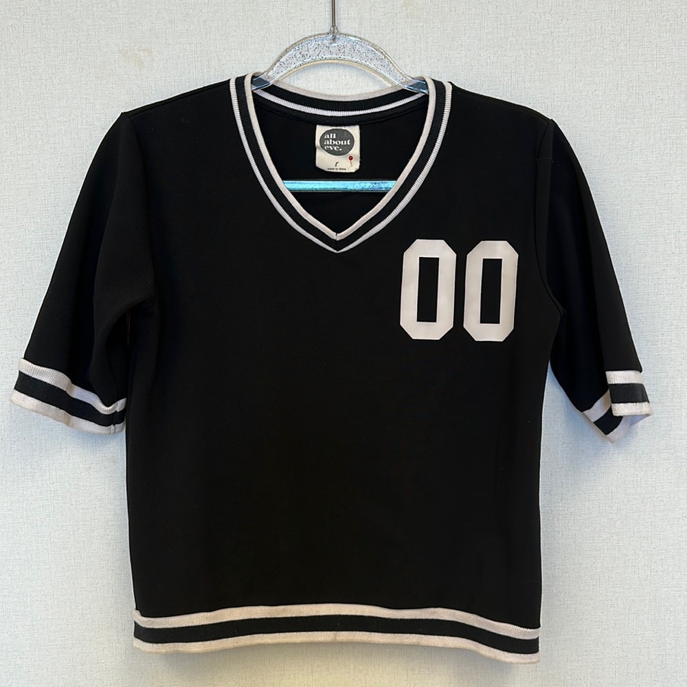 All About Eve • B&W 00 Jersey/Top • Sz 8
